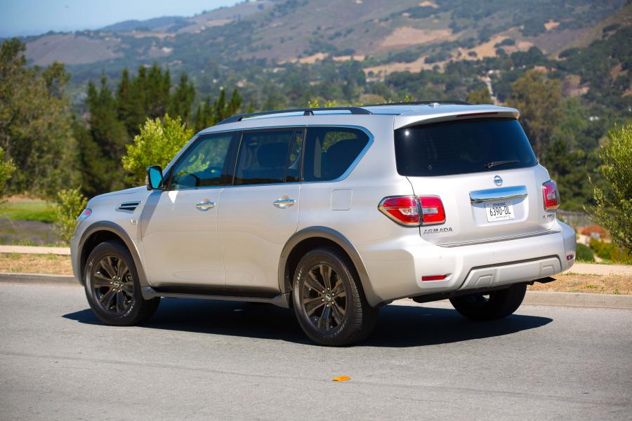  Nissan Armada 2016 года  (фото 4 из 40)